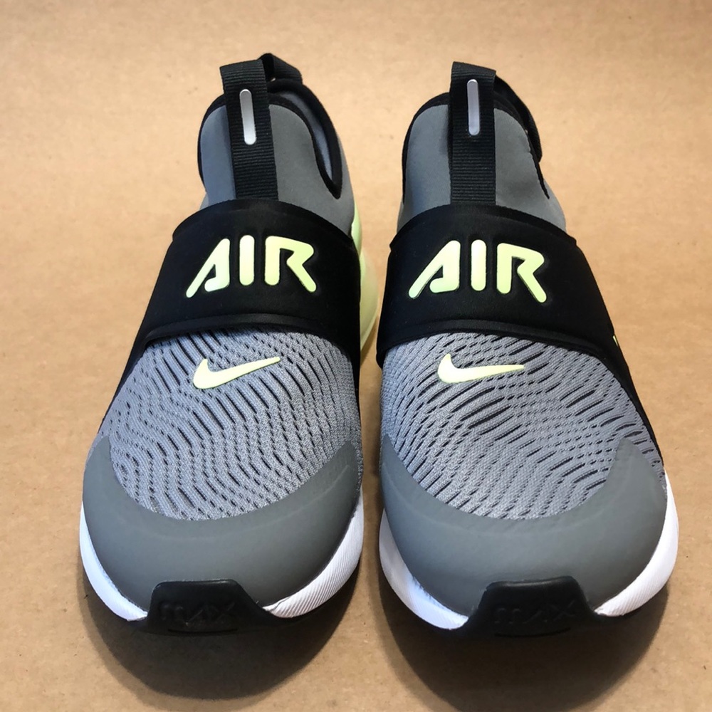 ✨✨SOLD✨✨Nike Air Max 270 Extreme Volt Grey Size 7/ Wmn 8.5 - Picture 2 of 8